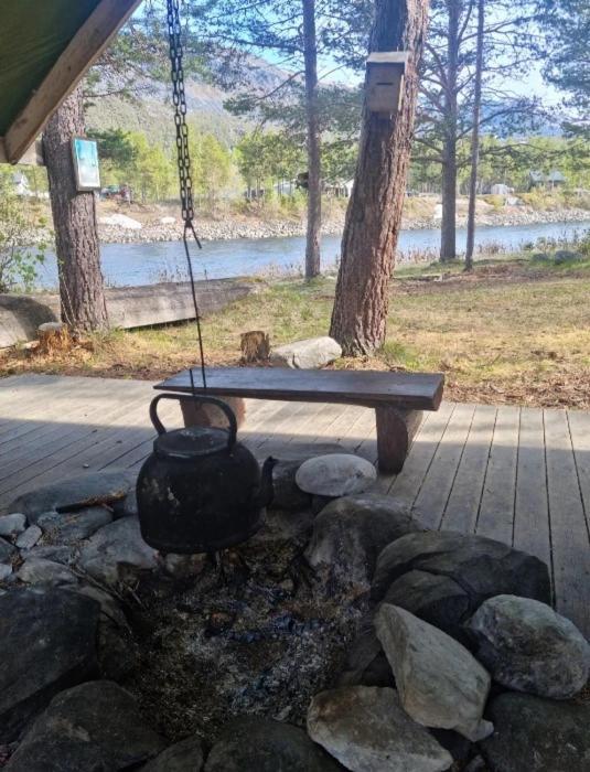 Torfoss Gard, Hytte Utleie, Campingvogn Og Bobil Plasser Potka Ngoại thất bức ảnh