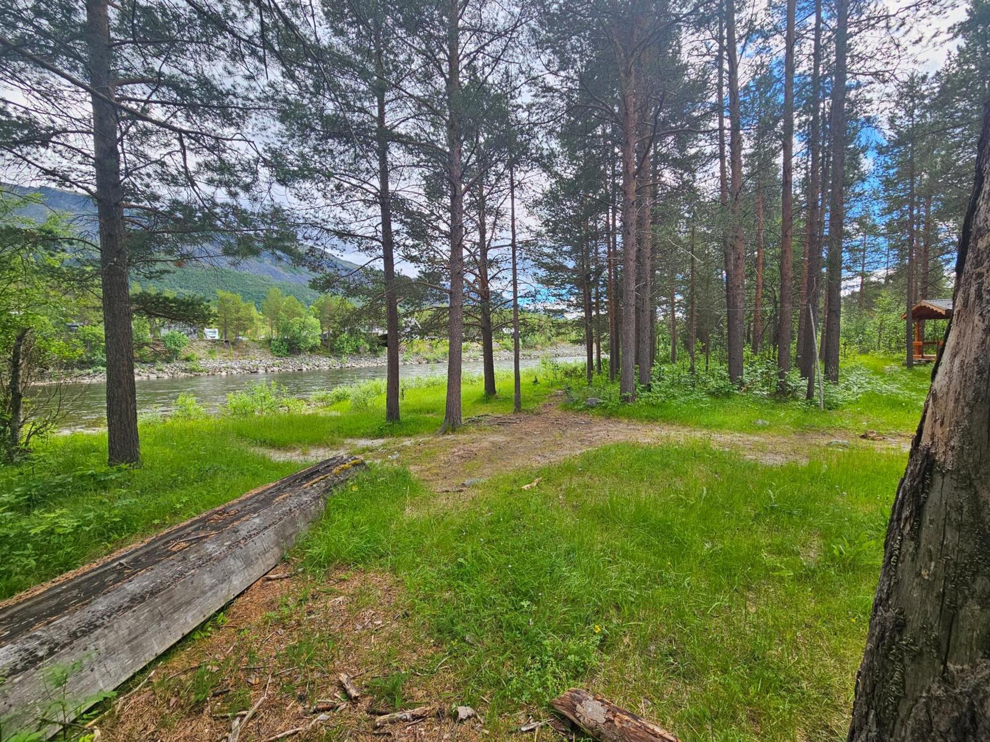 Torfoss Gard, Hytte Utleie, Campingvogn Og Bobil Plasser Potka Ngoại thất bức ảnh