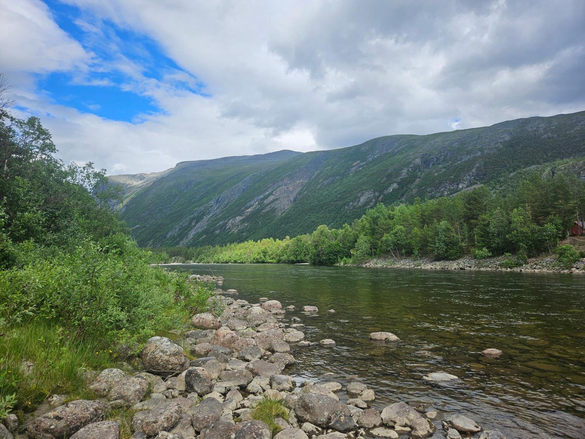 Torfoss Gard, Hytte Utleie, Campingvogn Og Bobil Plasser Potka Ngoại thất bức ảnh